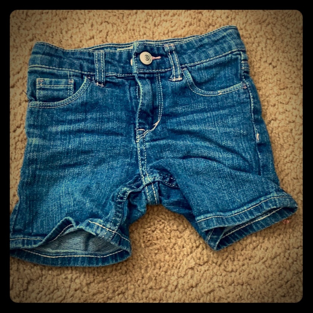 Little girls Levi shorts size 4